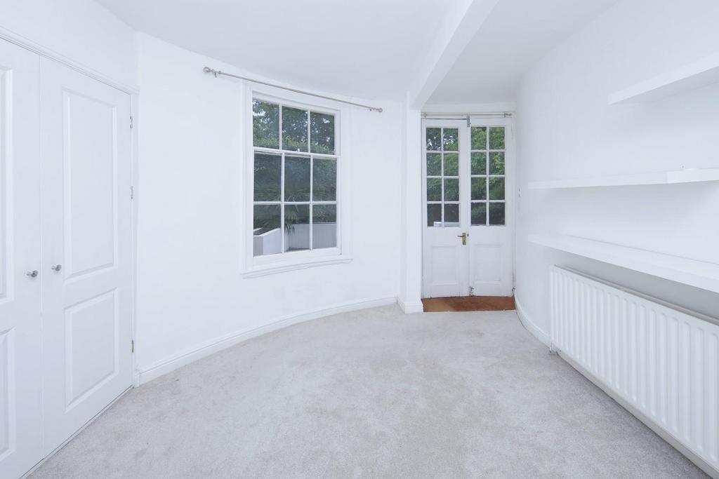 Flat 1 at 10-12 Portland Place CV32-11.jpg