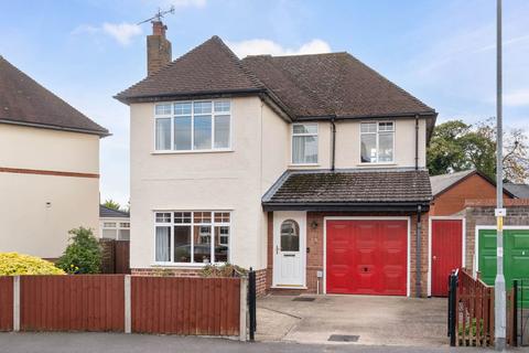 29 Lechmere Crescent, Worcester, WR2 6EE