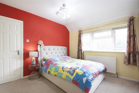 24 Meadfield Avenue, Slough, SL3 8HP