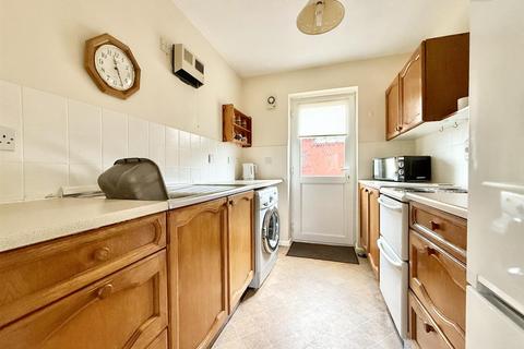 2 bedroom terraced house for sale, Courtfield Road, Quedgeley GL2