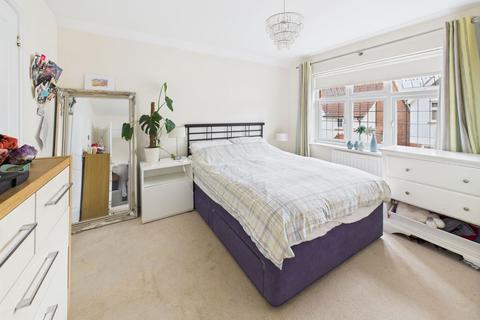 17 Abbott Close, Ottery St Mary, EX11 1FH