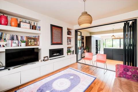 1 Horsley Road, London, E4 7HX