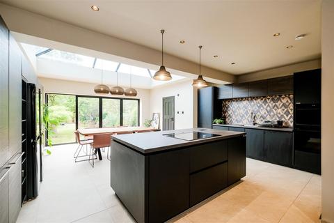 1 Horsley Road, London, E4 7HX