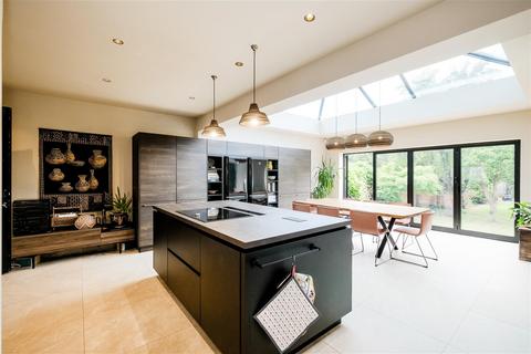 1 Horsley Road, London, E4 7HX