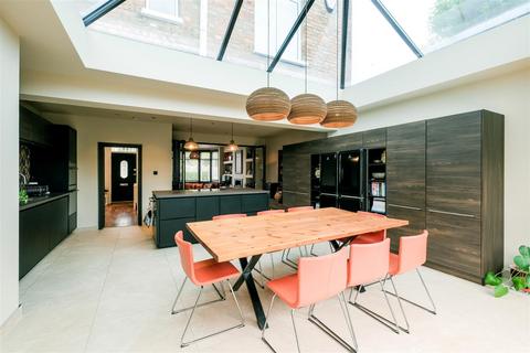 1 Horsley Road, London, E4 7HX