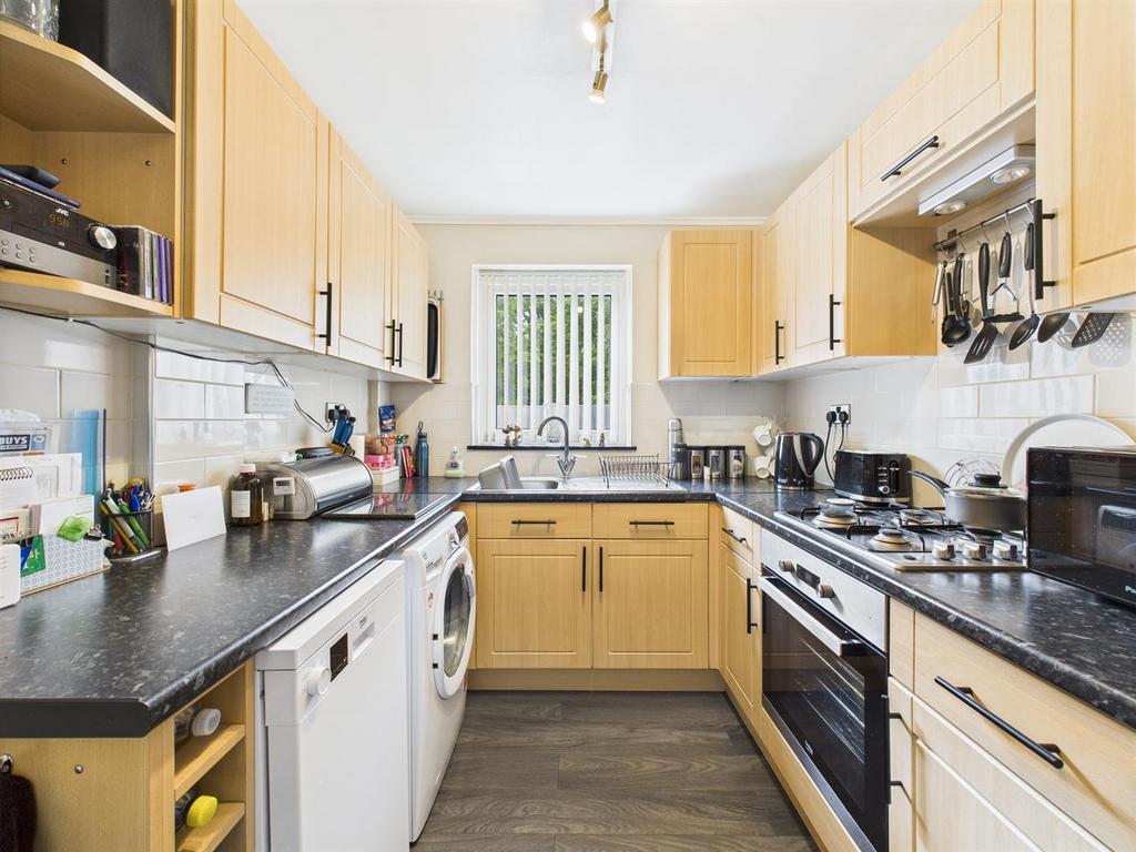 Kitchen: