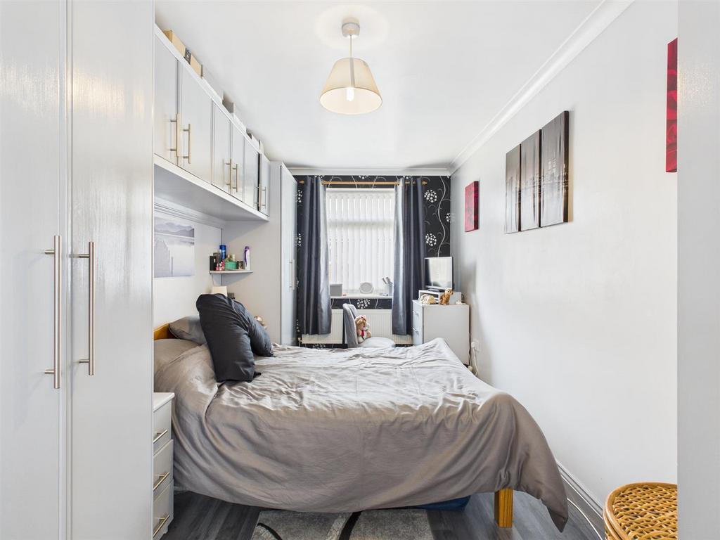 Bedroom: