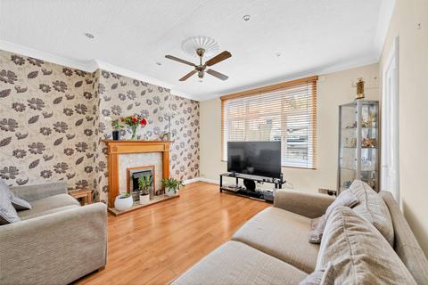 16 Chipstead Road, Erith, DA8 3HT