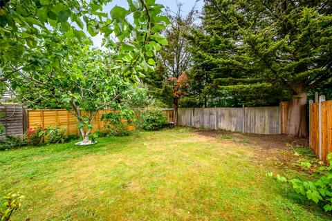 16 Chipstead Road, Erith, DA8 3HT