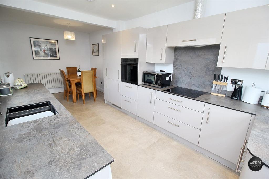 Kitchen diner