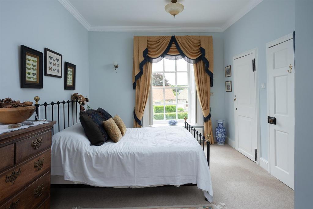 Bedroom suite 4