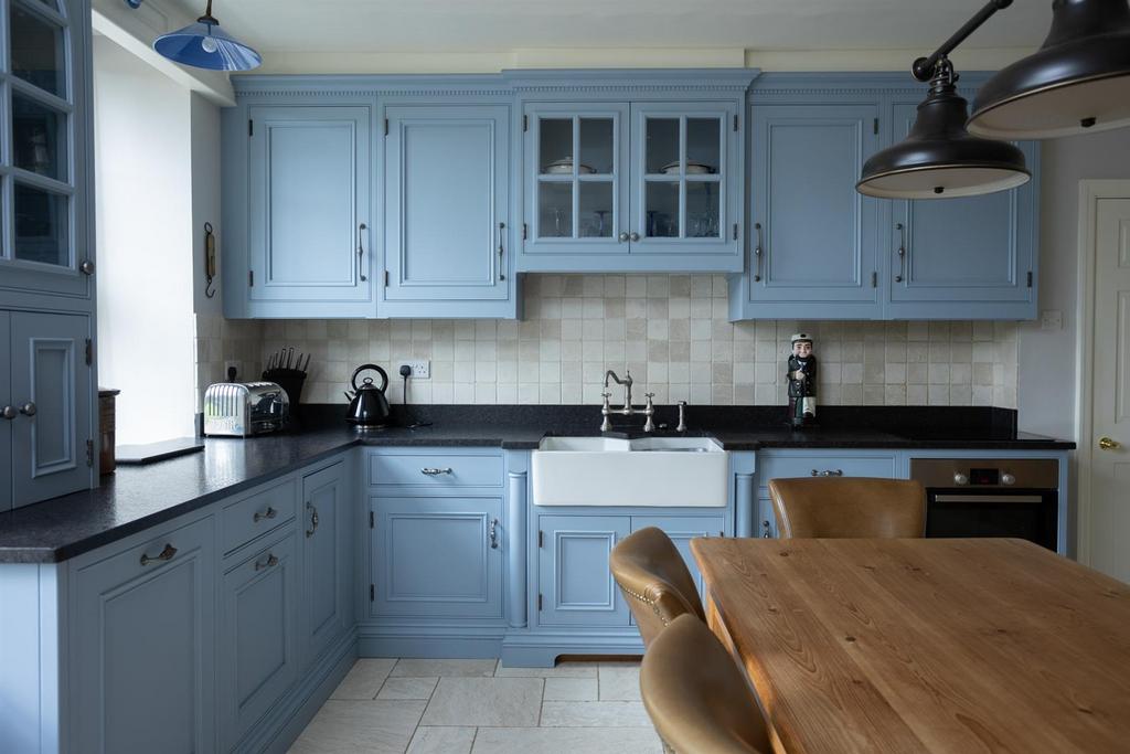 Kitchen breakfast room