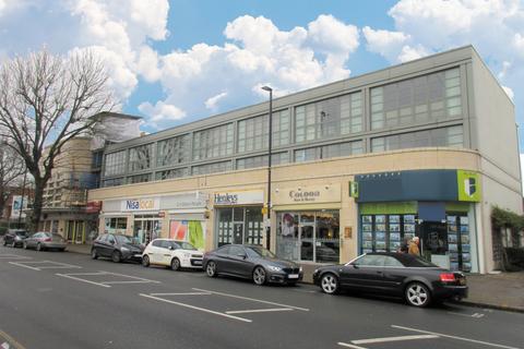 London Road, Isleworth, TW7