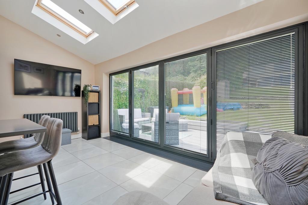 Open Plan Family Room and Kitchen