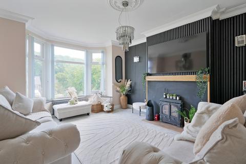 72 Meadow Head, Sheffield, S8 7UE