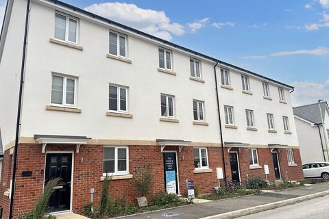 3 bedroom terraced house for sale, Vixen Tor Road, Tavistock, PL19