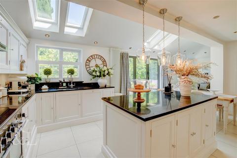 4 bedroom semi-detached house for sale, Highfields Close, Ashby-De-La-Zouch