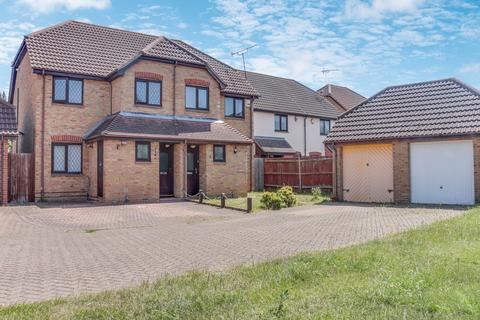 4 Shillingstone, Shoeburyness, Southend-on-sea, SS3 8BY