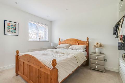 4 Shillingstone, Shoeburyness, Southend-on-sea, SS3 8BY