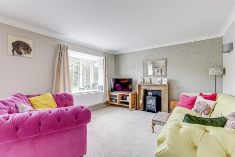 4 bedroom detached house for sale, Barling Drive, Ilkeston DE7
