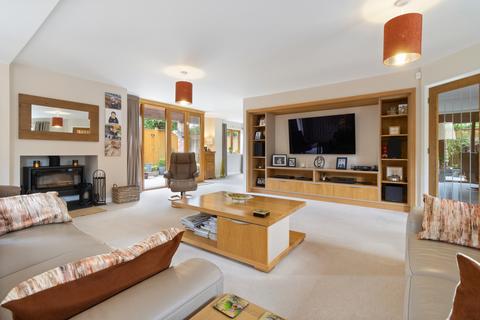 High Trees Merriman Close, Stoulton, Worcester, WR7 4RY