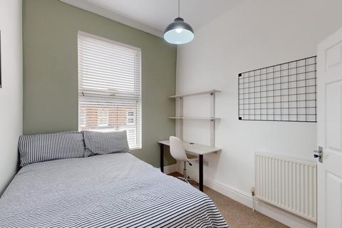6 bedroom house to rent, Rufford Road, Liverpool L6