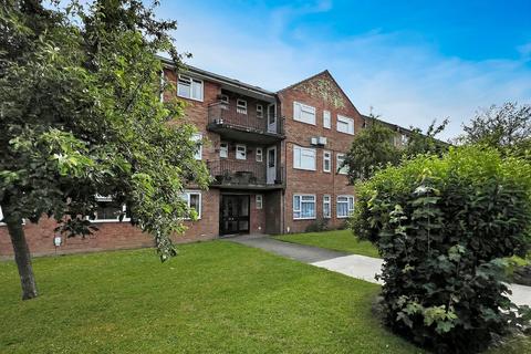 2 bedroom flat for sale, Conies Road, Halstead, CO9