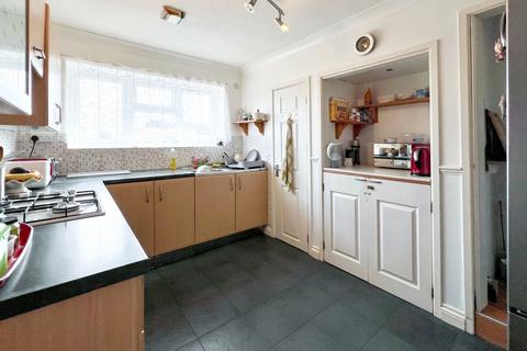 2 bedroom flat for sale, Conies Road, Halstead, CO9