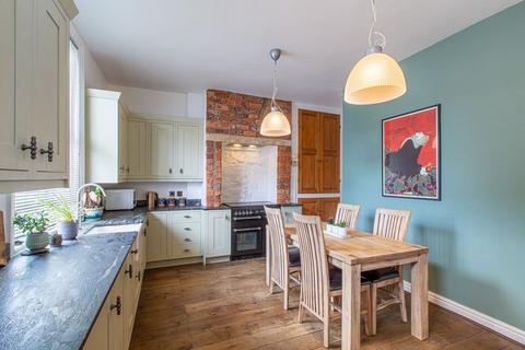4 bedroom terraced house for sale, Leeds LS7