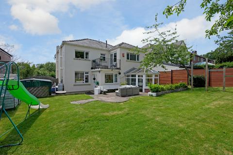 4 bedroom detached house for sale, Twentywell Lane, Bradway, S17 4QA