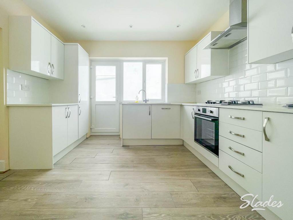 9 harbour kitchen 2