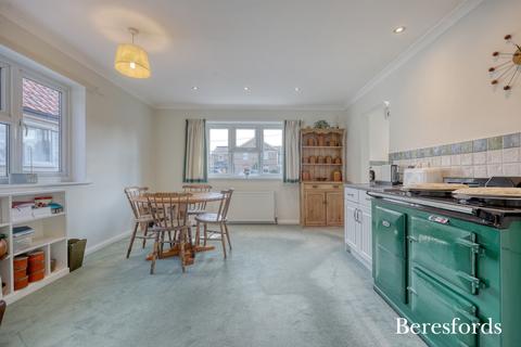 3 bedroom detached house for sale, Chelmsford Road, Felsted, CM6
