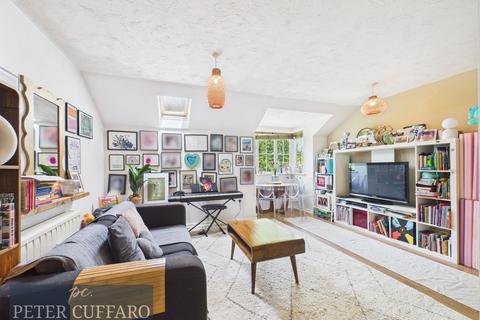 2 bedroom flat for sale, The Granary, Ware SG12