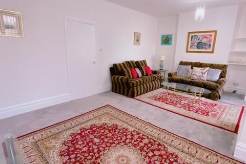 2 bedroom flat to rent, Drayton Avenue, London W13