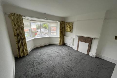 4 bedroom detached house to rent, De Lisle Road, Bournemouth