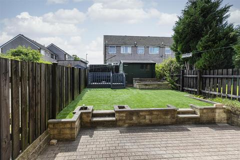 4 bedroom end of terrace house for sale, Lindley Avenue, Huddersfield HD3