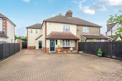 undefined, Church End, Renhold, Bedford