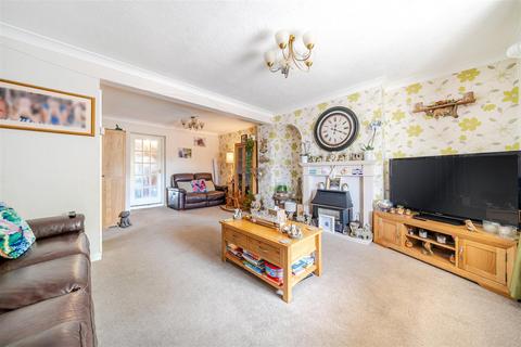 undefined, Church End, Renhold, Bedford