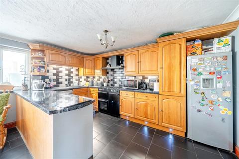undefined, Church End, Renhold, Bedford