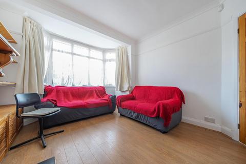 46 Senlac Road, London, SE12 9NB