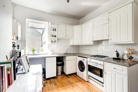 2 bedroom apartment to rent, Corfton Road, Ealing W5