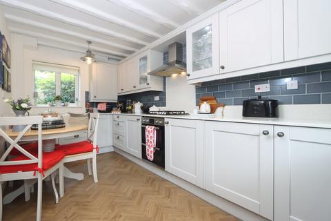 2 bedroom cottage for sale, Churchill Lane, Churchill, Kidderminster, DY10