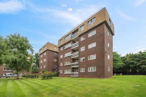 Lodge Close, Edgware, HA8