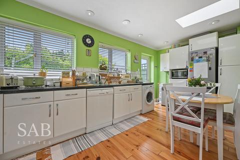 176 Ferrymead Avenue, Greenford, UB6 9TW