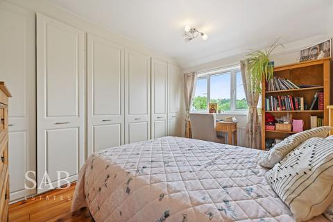 176 Ferrymead Avenue, Greenford, UB6 9TW