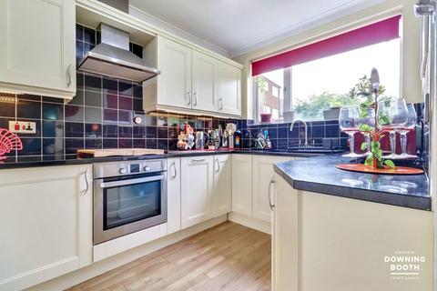 7 Angorfa Close, Lichfield, WS13 8AG