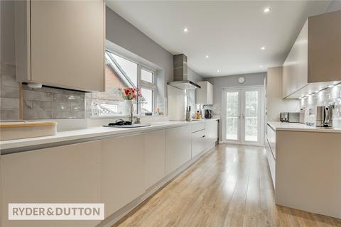 56 Den Lane, Springhead, Oldham, OL4 4NN