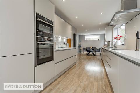 56 Den Lane, Springhead, Oldham, OL4 4NN