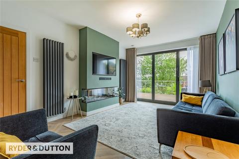 56 Den Lane, Springhead, Oldham, OL4 4NN