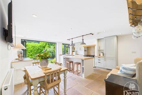 3 bedroom cottage for sale, Main Road, Pillowell